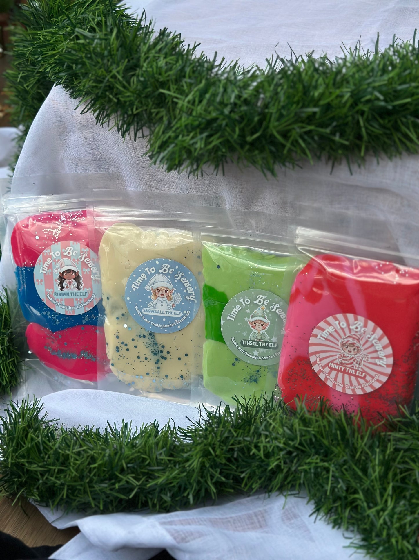 Tinsel Elf- Apple & Cinnamon- 220g Playdough Pouch